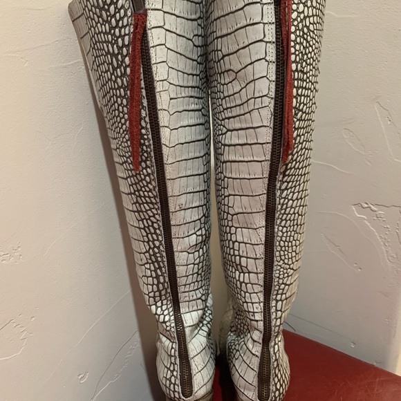 Freebird by Steven Jasper Tall Boots in White Croco Size 9 - Picture 3 of 10